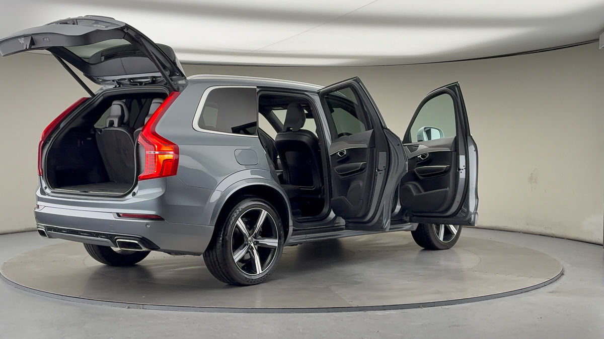 More views of Volvo XC90