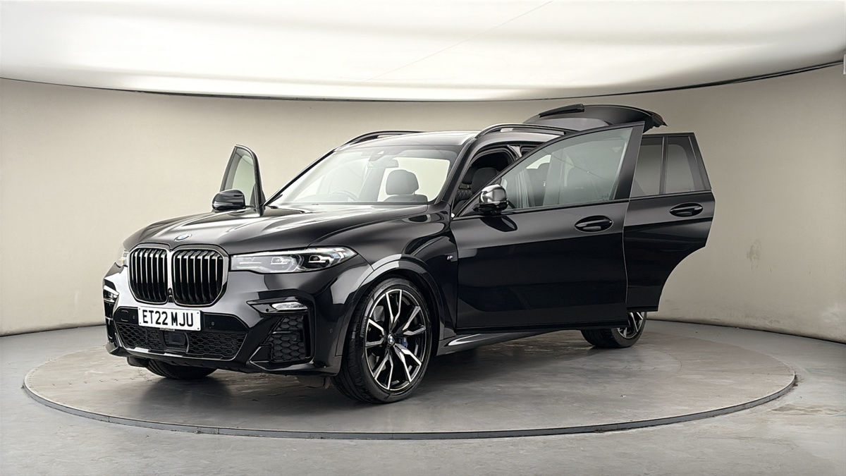 More views of BMW X7