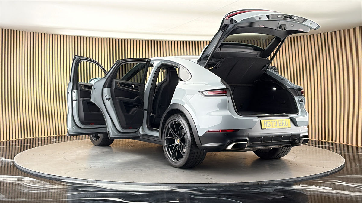 Porsche Cayenne Image 23