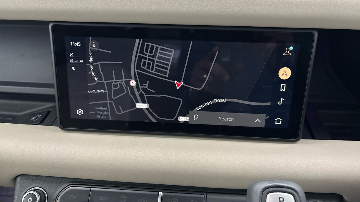 Land Rover Defender 110 Urban Image 17