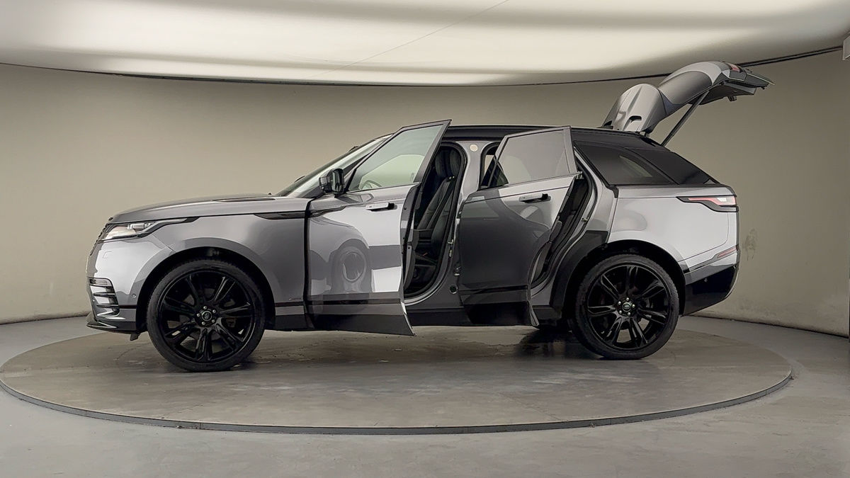 More views of Land Rover Range Rover Velar