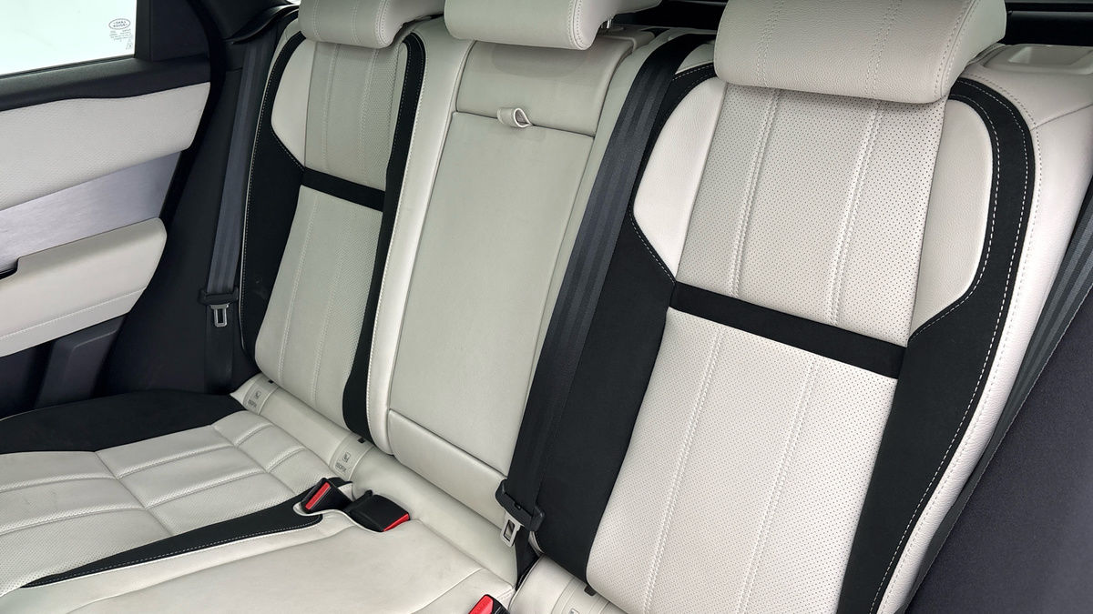 Land Rover Range Rover Velar Image 8