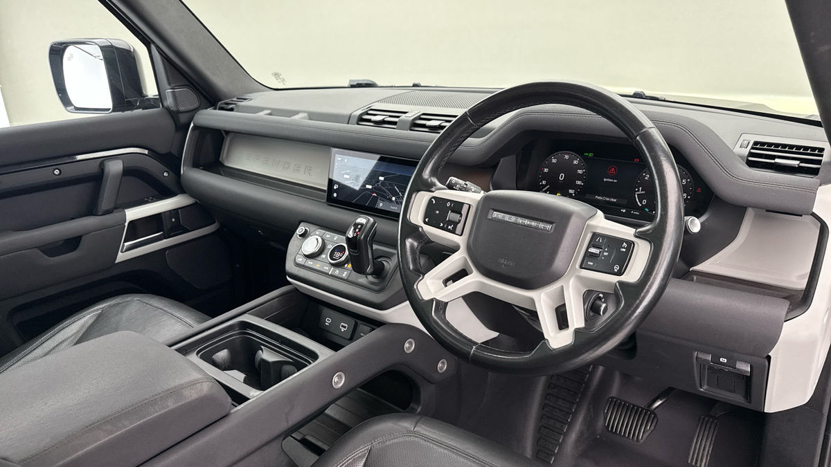 Land Rover Defender 90 Image 5