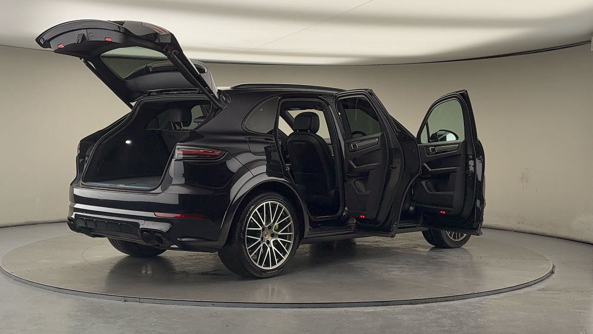 More views of Porsche Cayenne