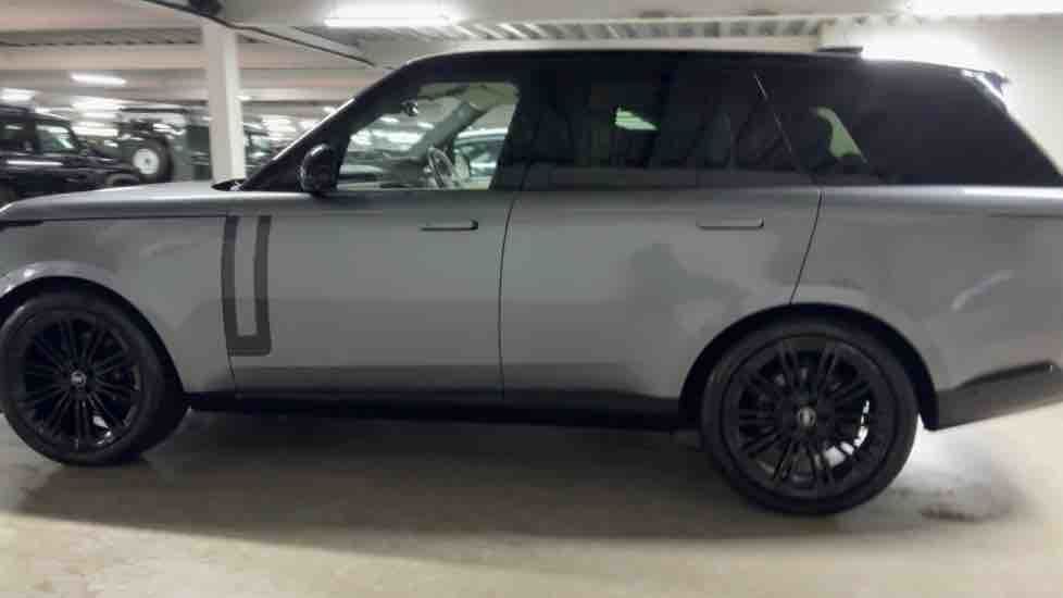More views of Land Rover Range Rover