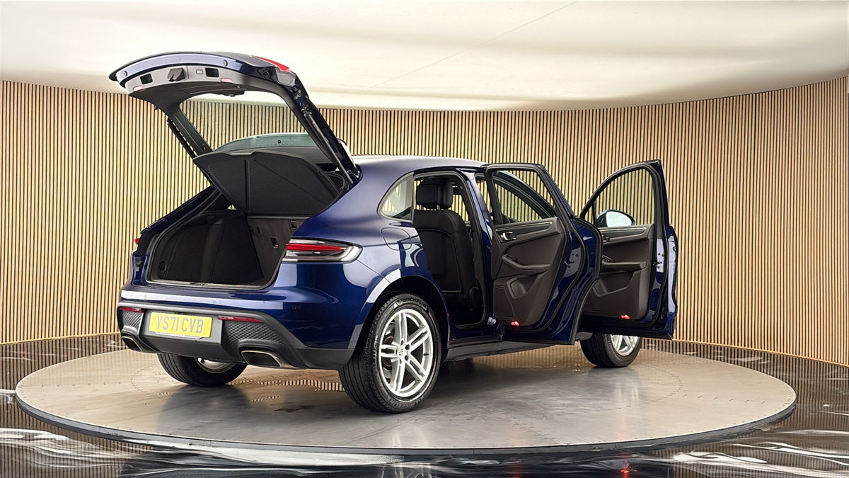 More views of Porsche Macan
