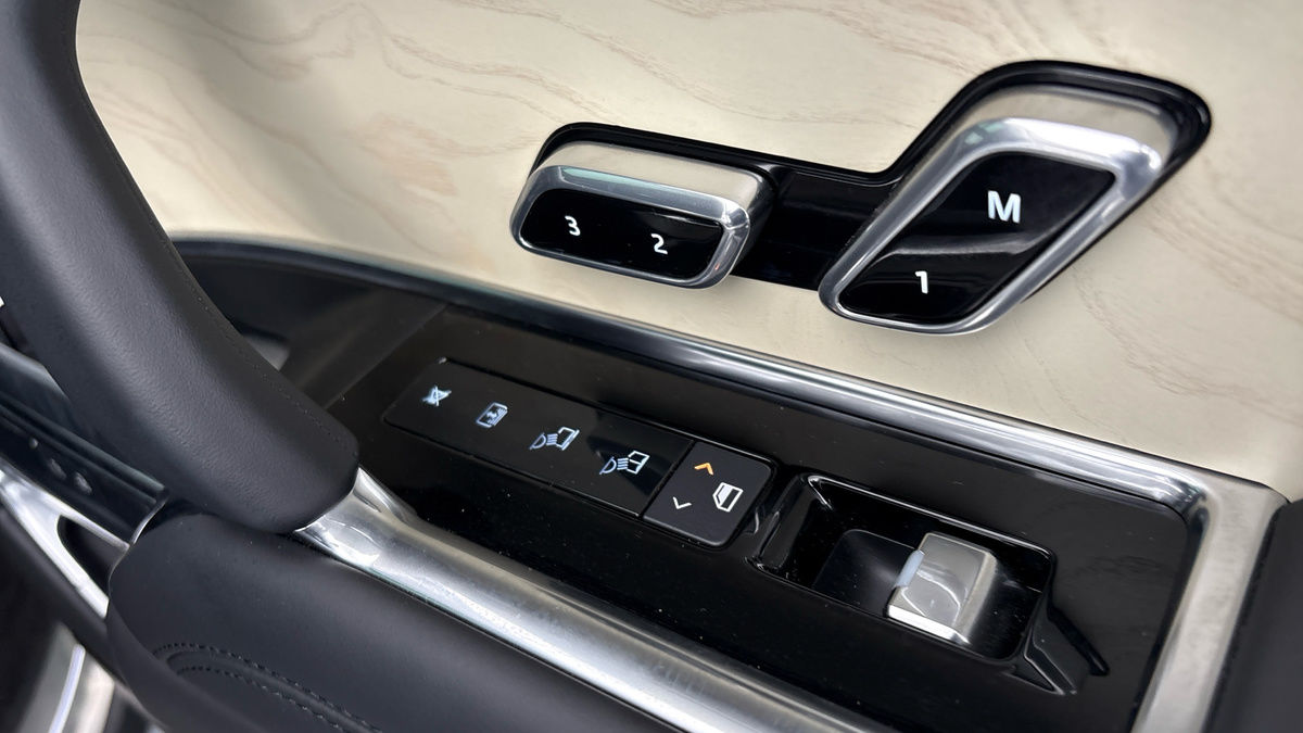 Land Rover Range Rover Image 32