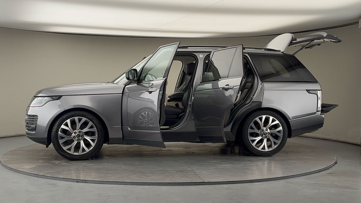 More views of Land Rover Range Rover