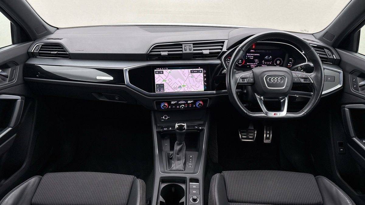 Audi Q3 Image 12