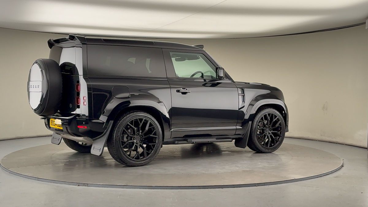 More views of Land Rover Defender 90