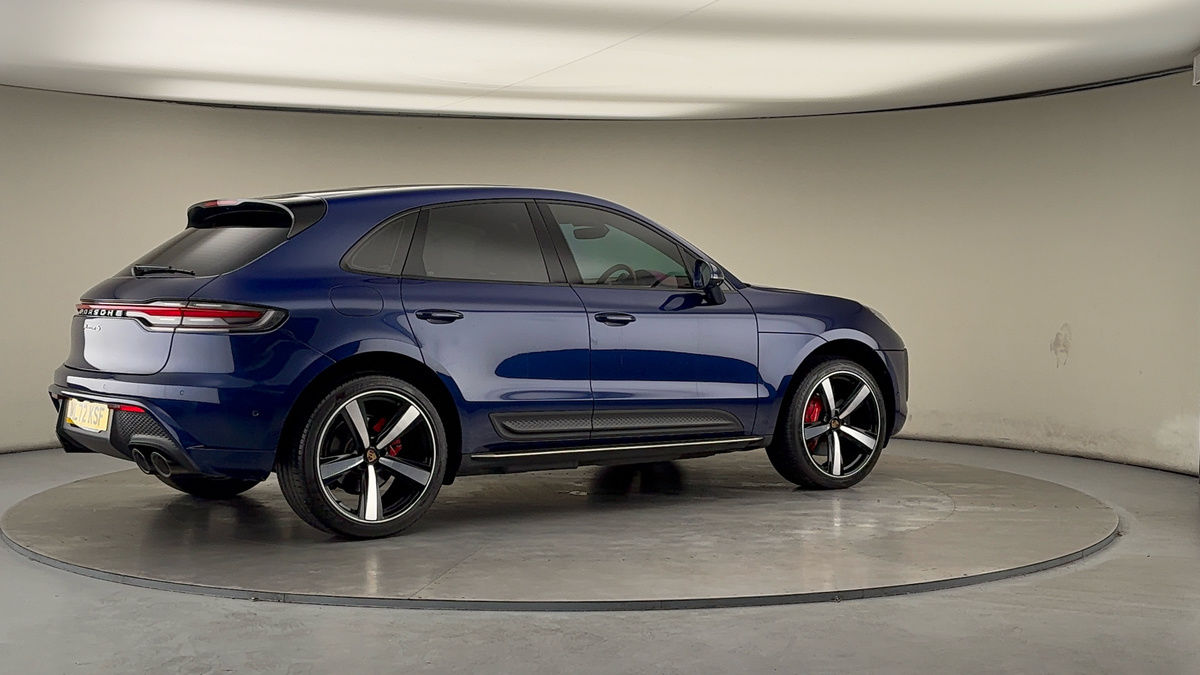 More views of Porsche Macan