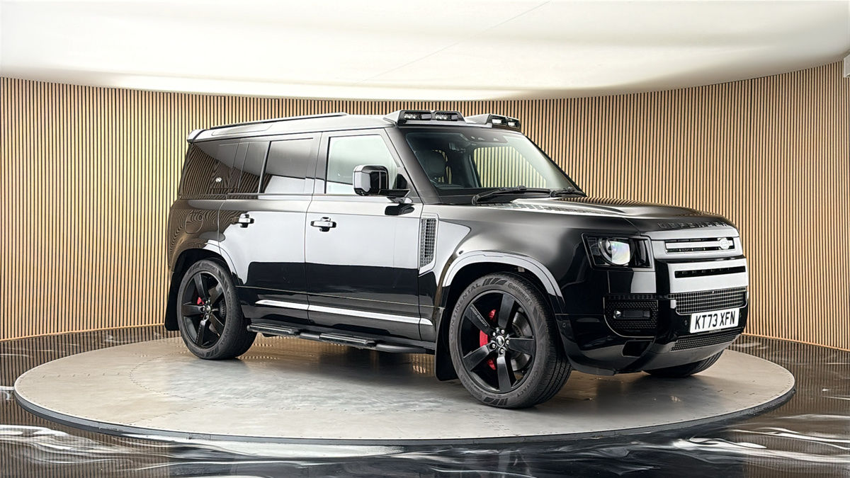 More views of Land Rover Defender 110
