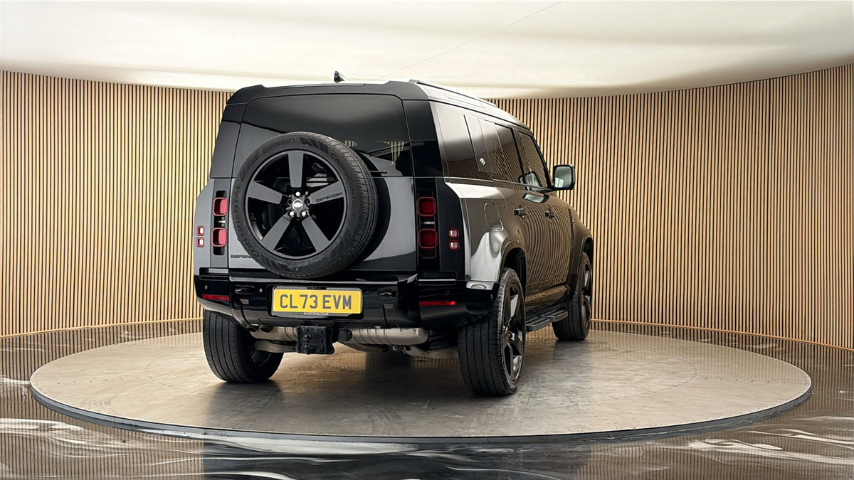 More views of Land Rover Defender 110