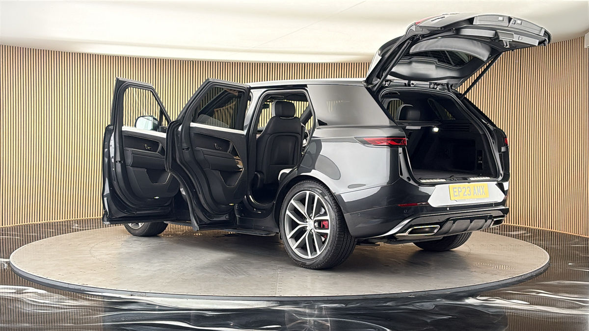 More views of Land Rover Range Rover Sport