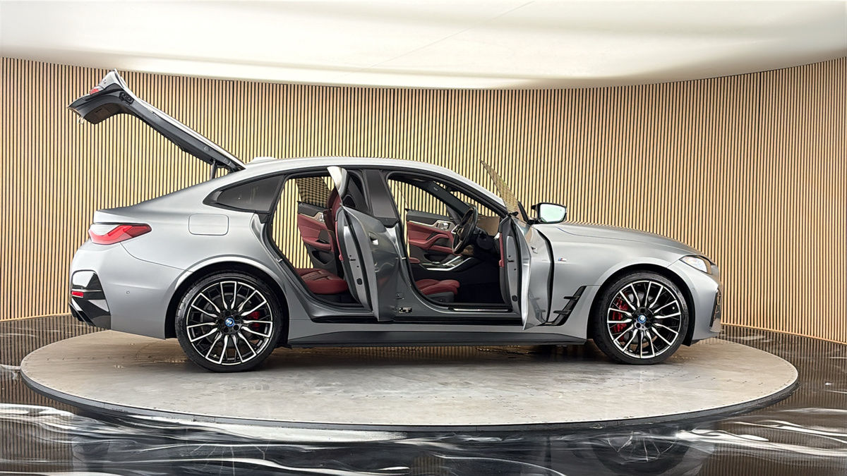 More views of BMW i4