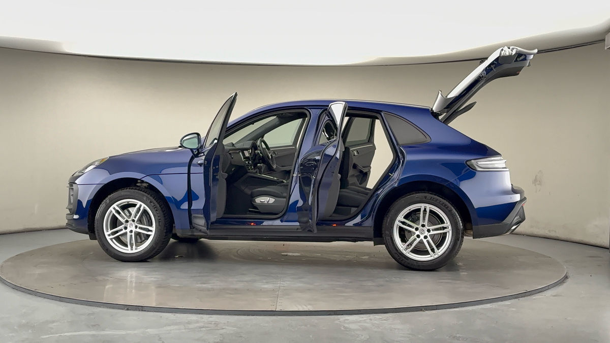 More views of Porsche Macan