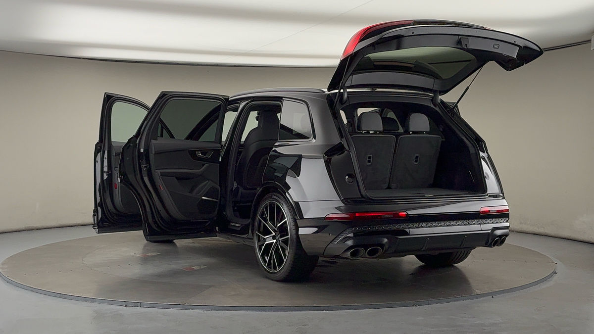 Audi SQ7 Image 23