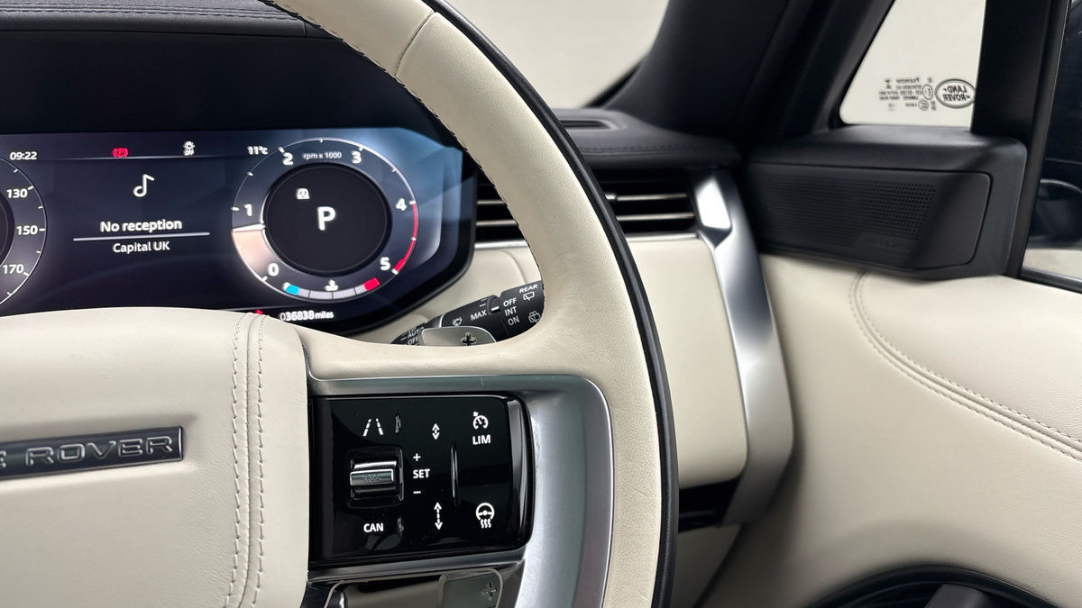 Land Rover Range Rover Image 14