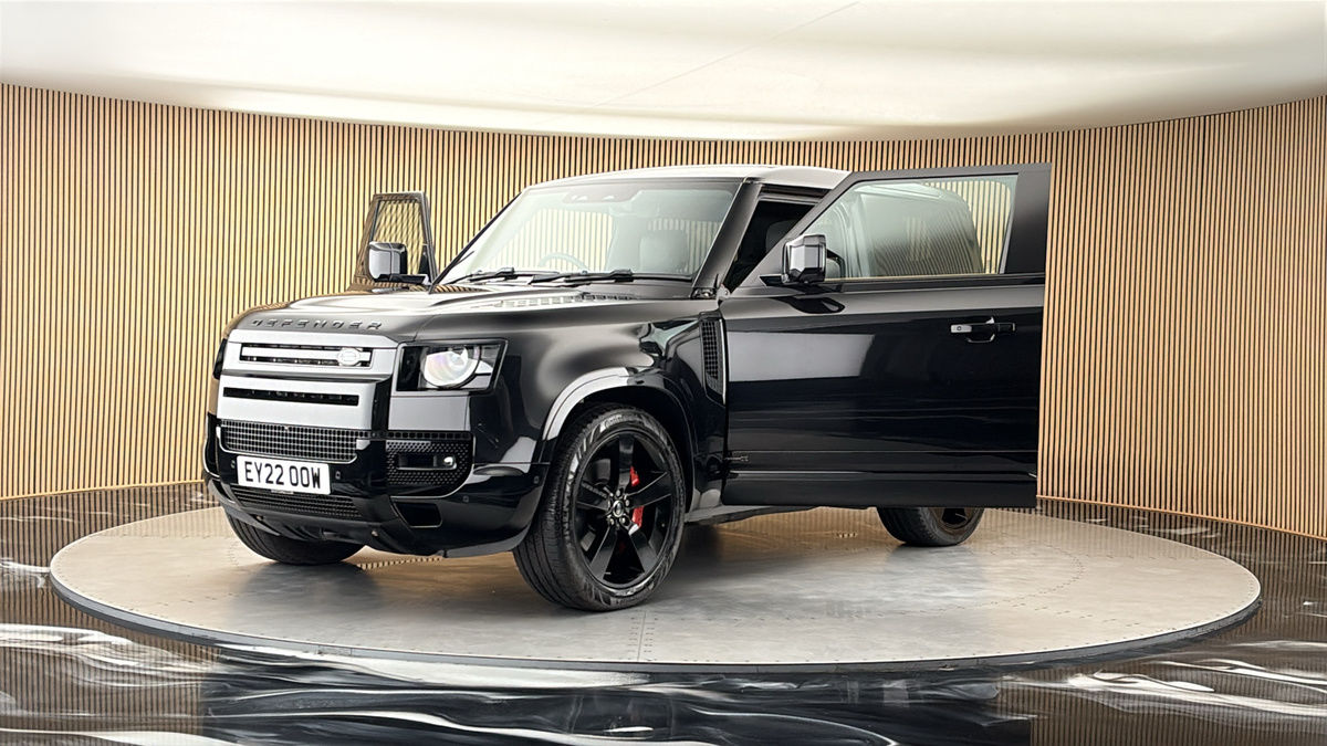 More views of Land Rover Defender 90