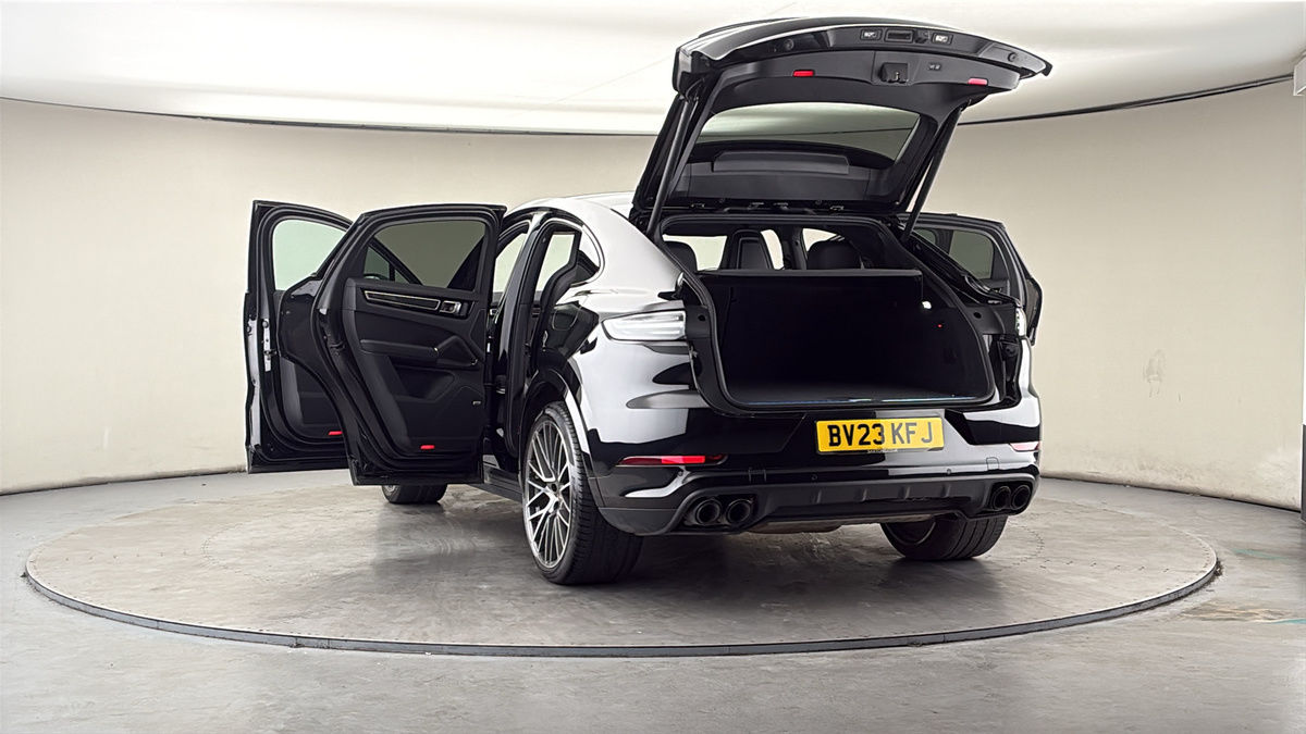 More views of Porsche Cayenne