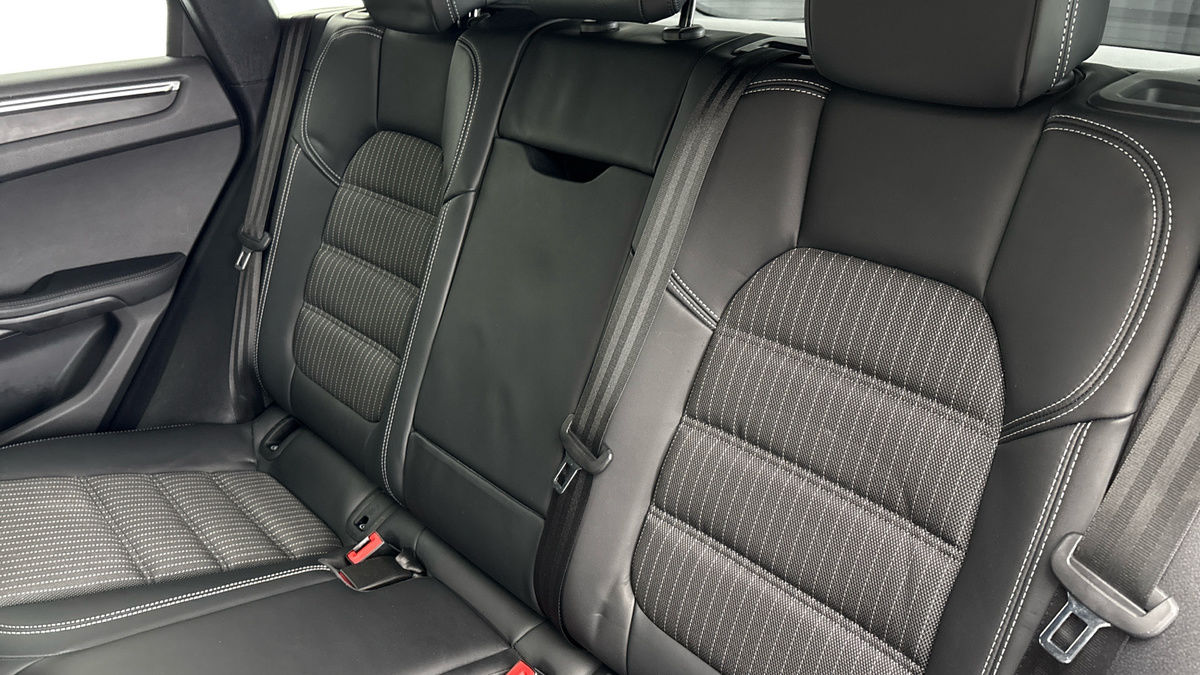 Porsche Macan Image 8