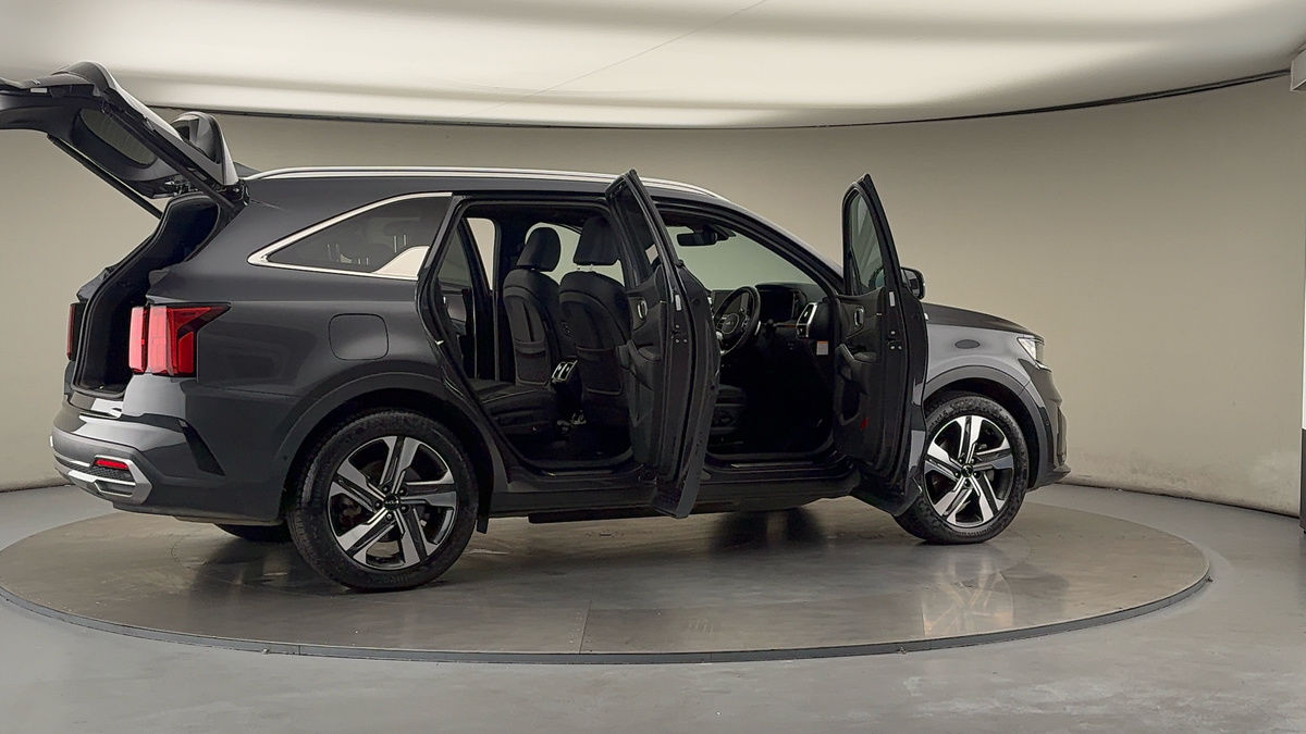 More views of Kia Sorento