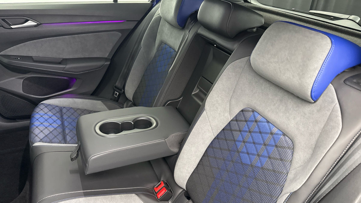 Volkswagen Golf Image 9