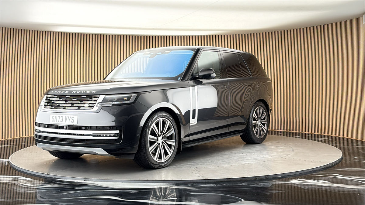 More views of Land Rover Range Rover