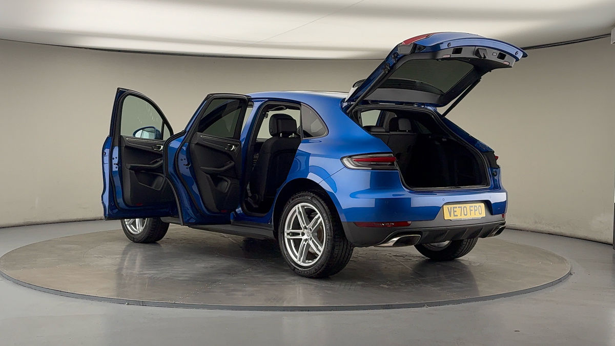 More views of Porsche Macan