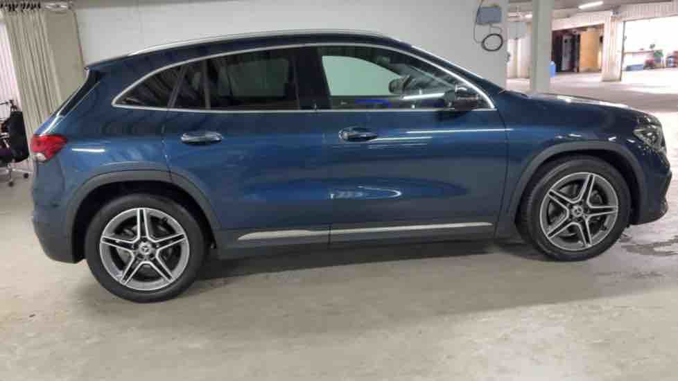 More views of Mercedes-Benz GLA