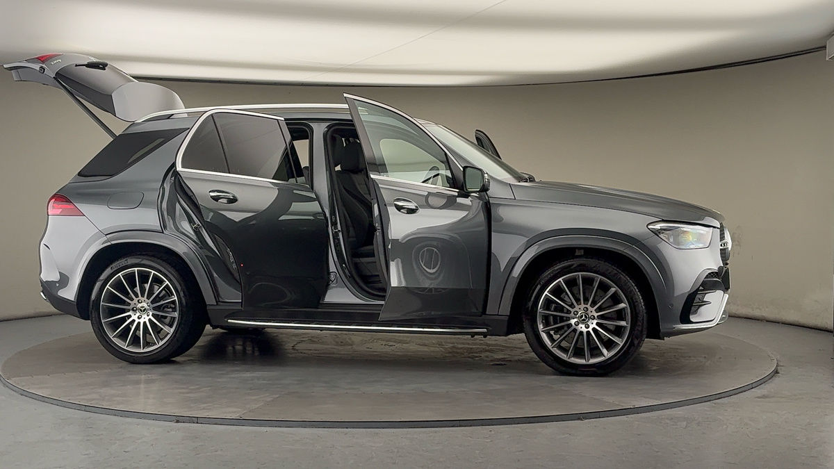 More views of Mercedes-Benz GLE