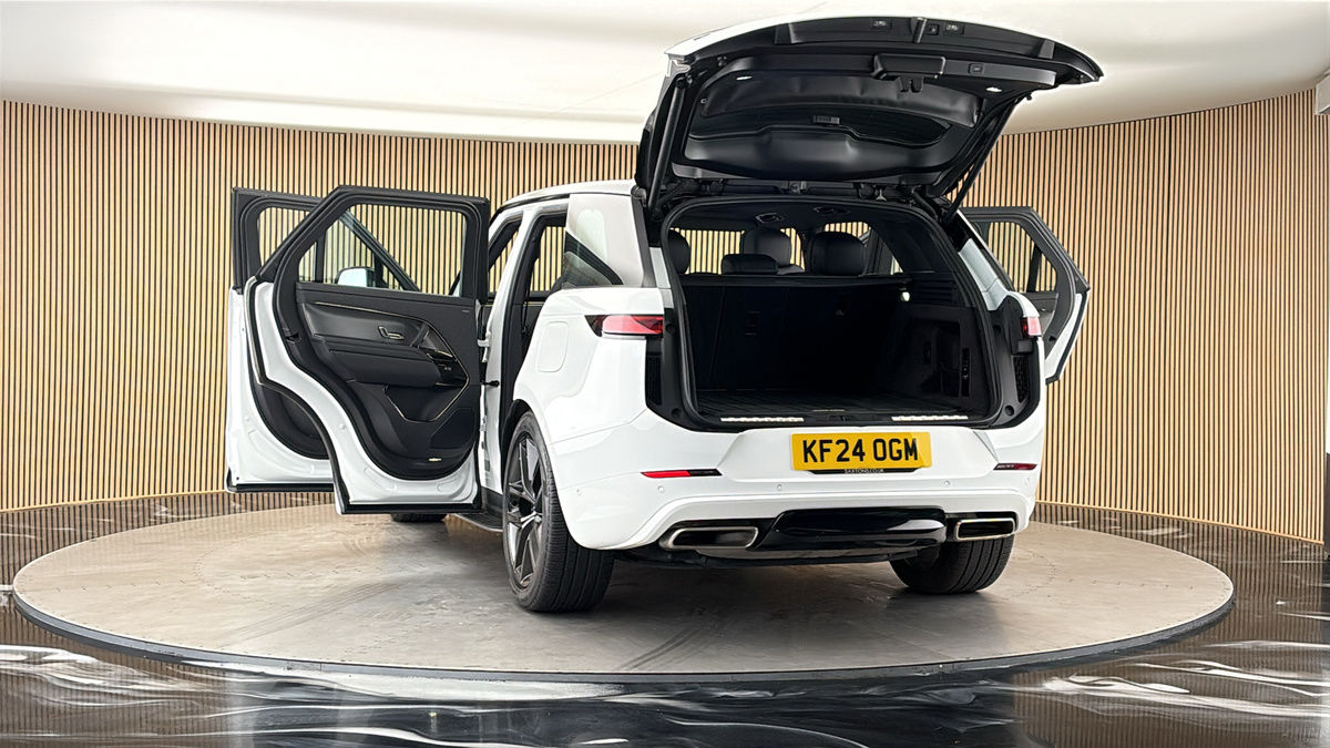 More views of Land Rover Range Rover Sport