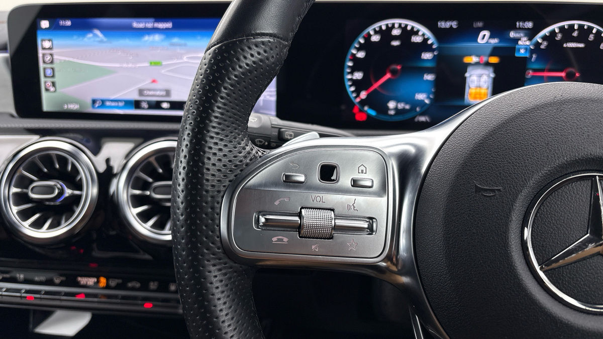 Mercedes-Benz CLA Image 13