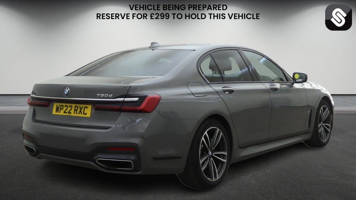 BMW 7 Series Image 4