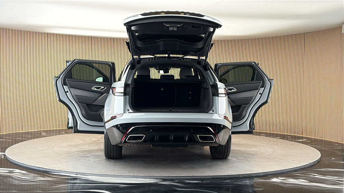 More views of Land Rover Range Rover Velar