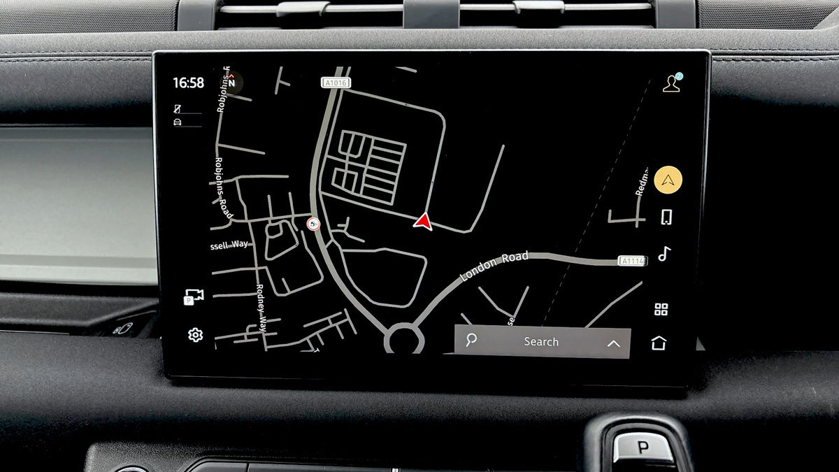 Land Rover Defender 110 Urban Image 17