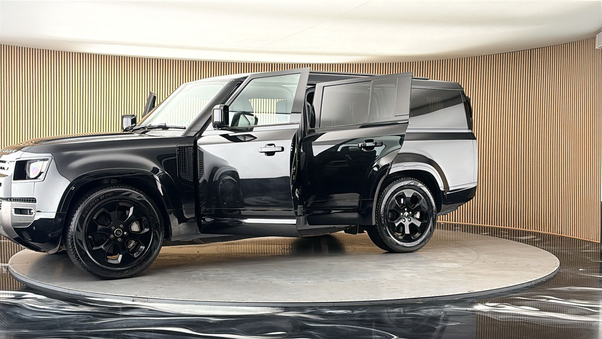 More views of Land Rover Defender 130