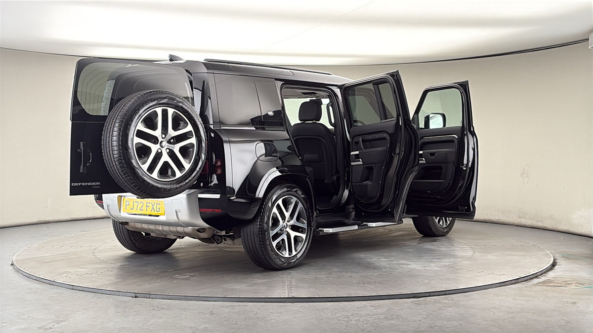 More views of Land Rover Defender 110
