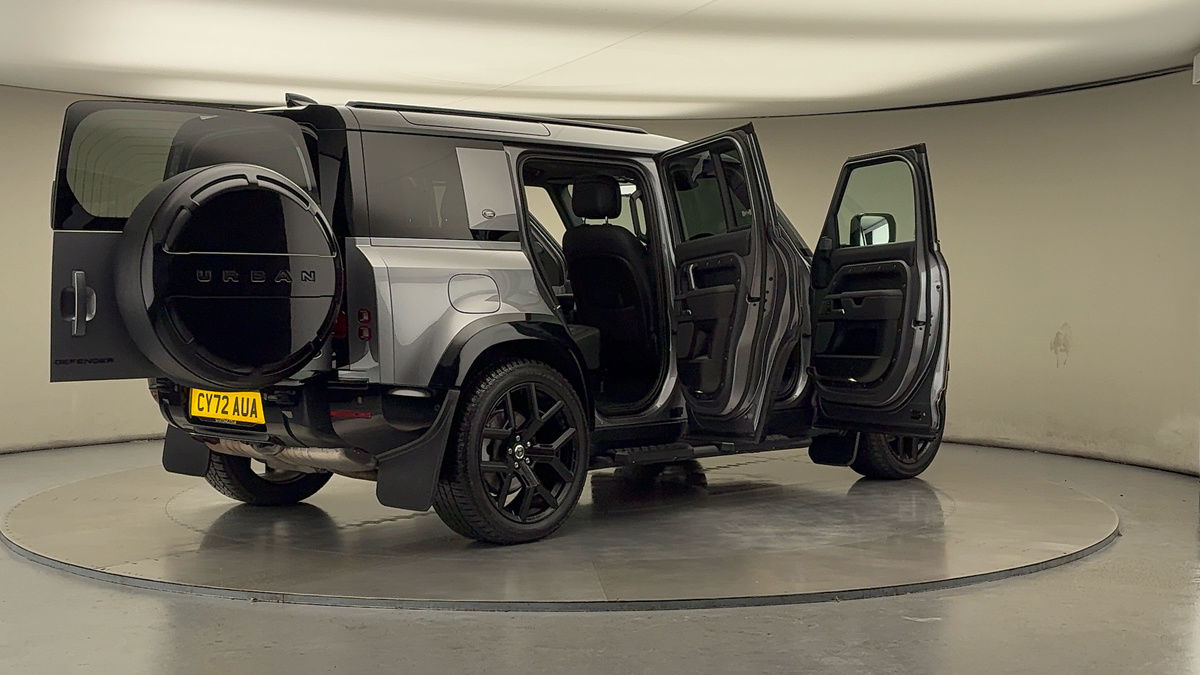 More views of Land Rover Defender 110