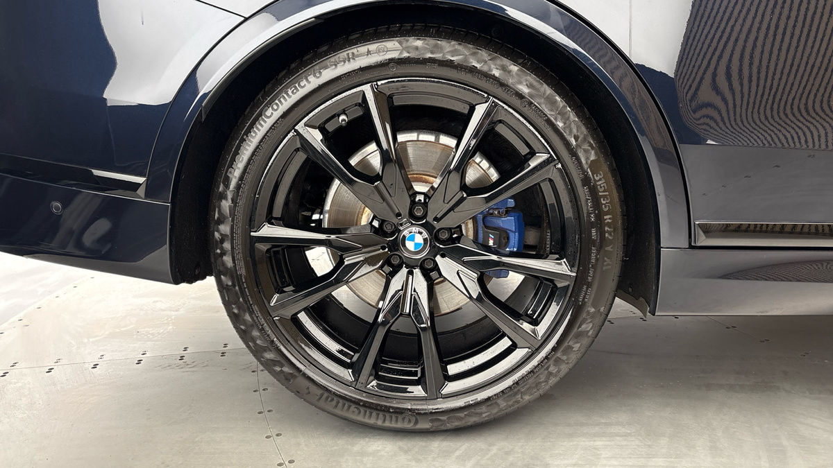 BMW X7 Image 10
