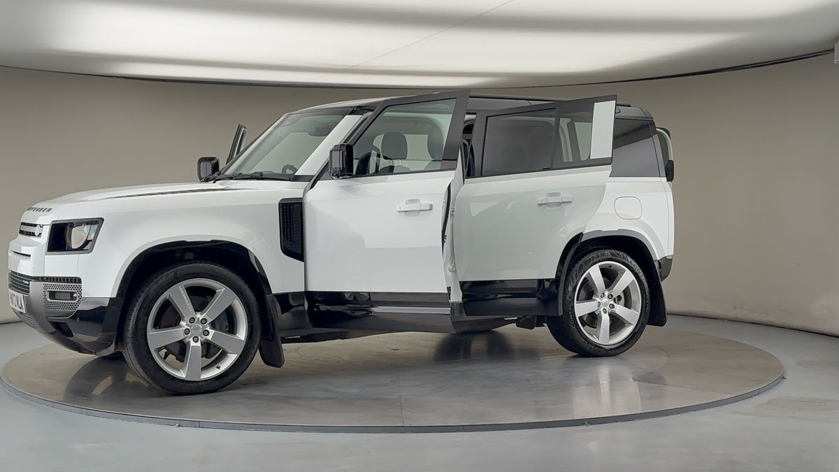 More views of Land Rover Defender 110