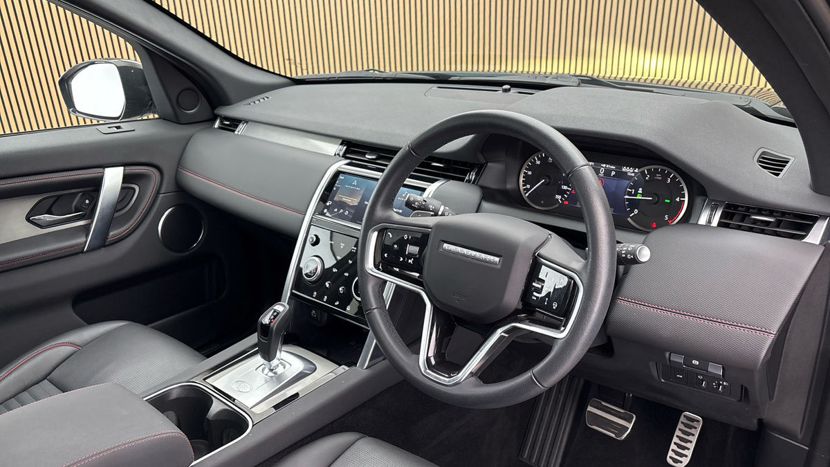 Land Rover Discovery Sport Image 5