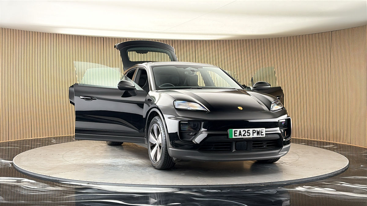 More views of Porsche Macan