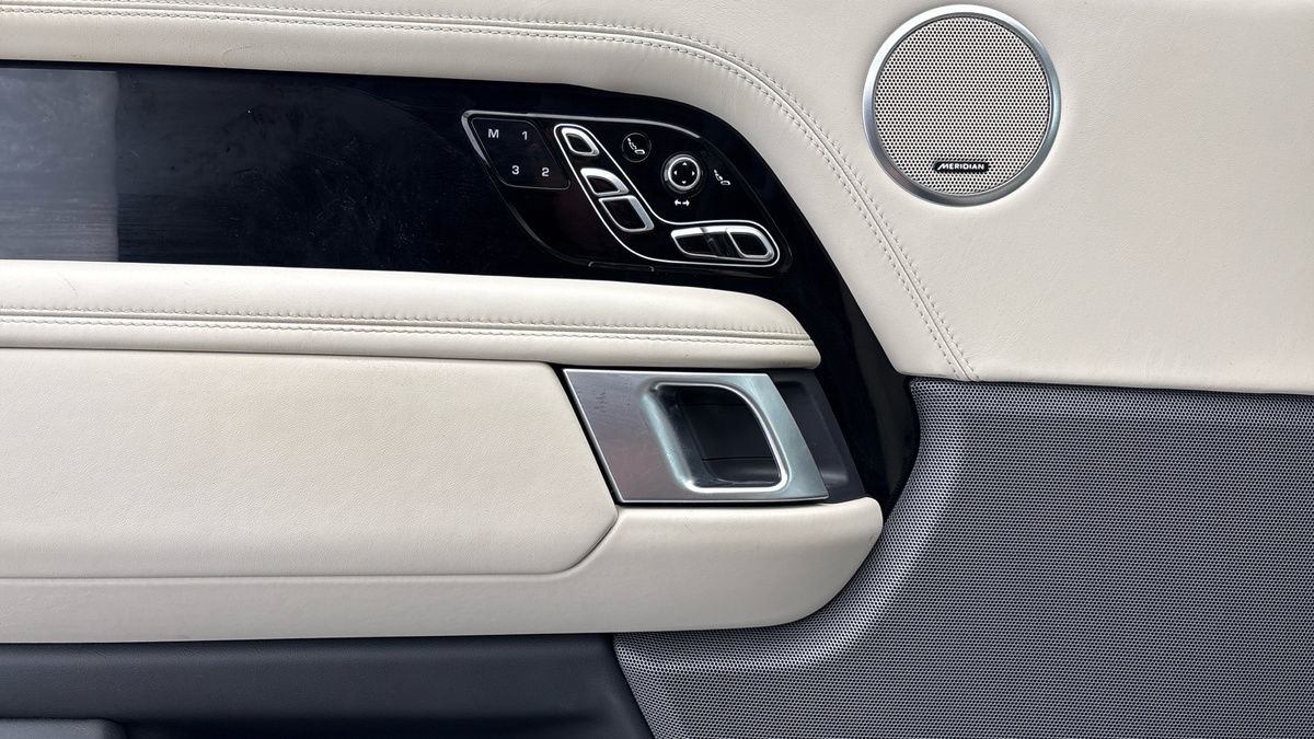 Land Rover Range Rover Image 19