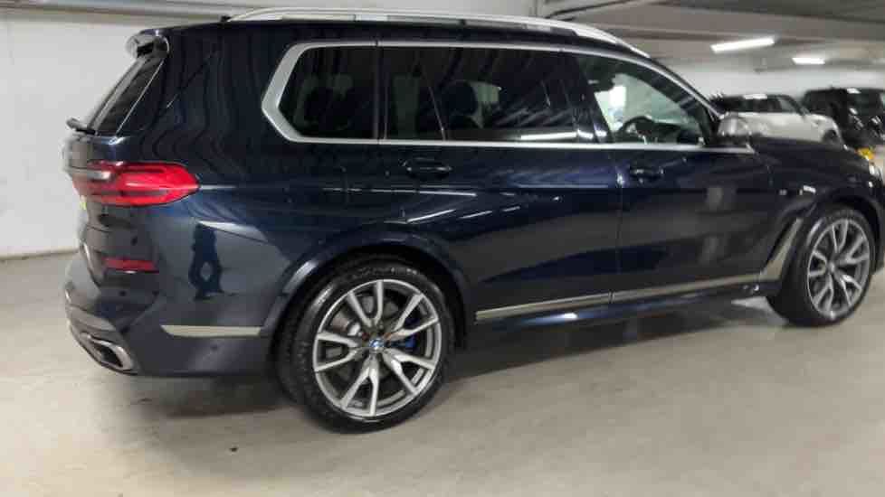 More views of BMW X7