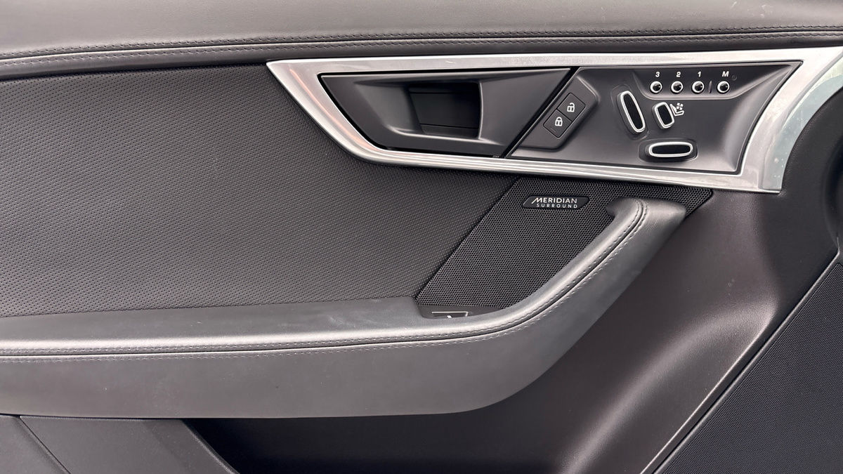 Jaguar F-Type Image 19