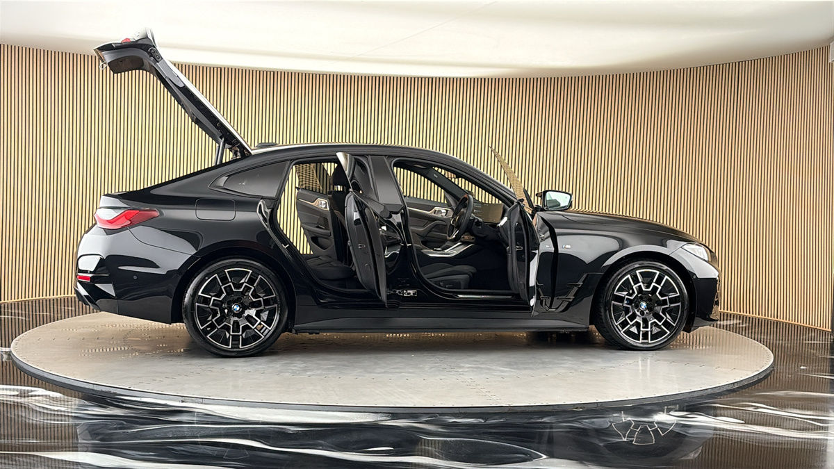 More views of BMW i4