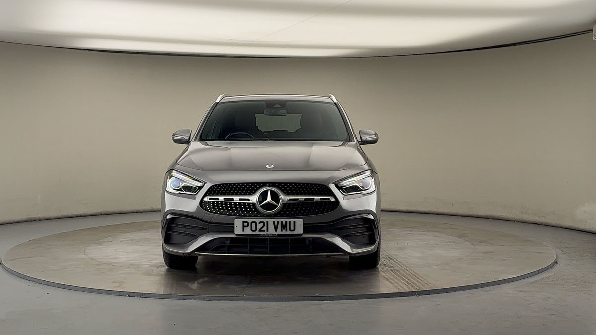 Mercedes-Benz GLA Image 3