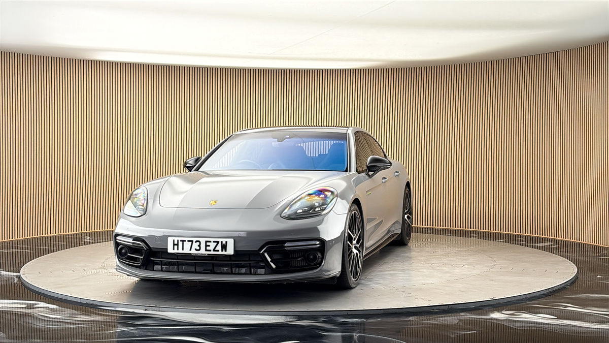 More views of Porsche Panamera