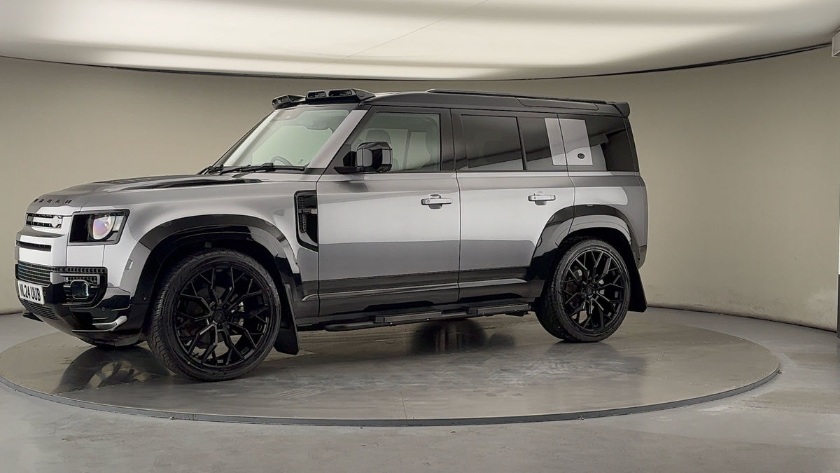 More views of Land Rover Defender 110